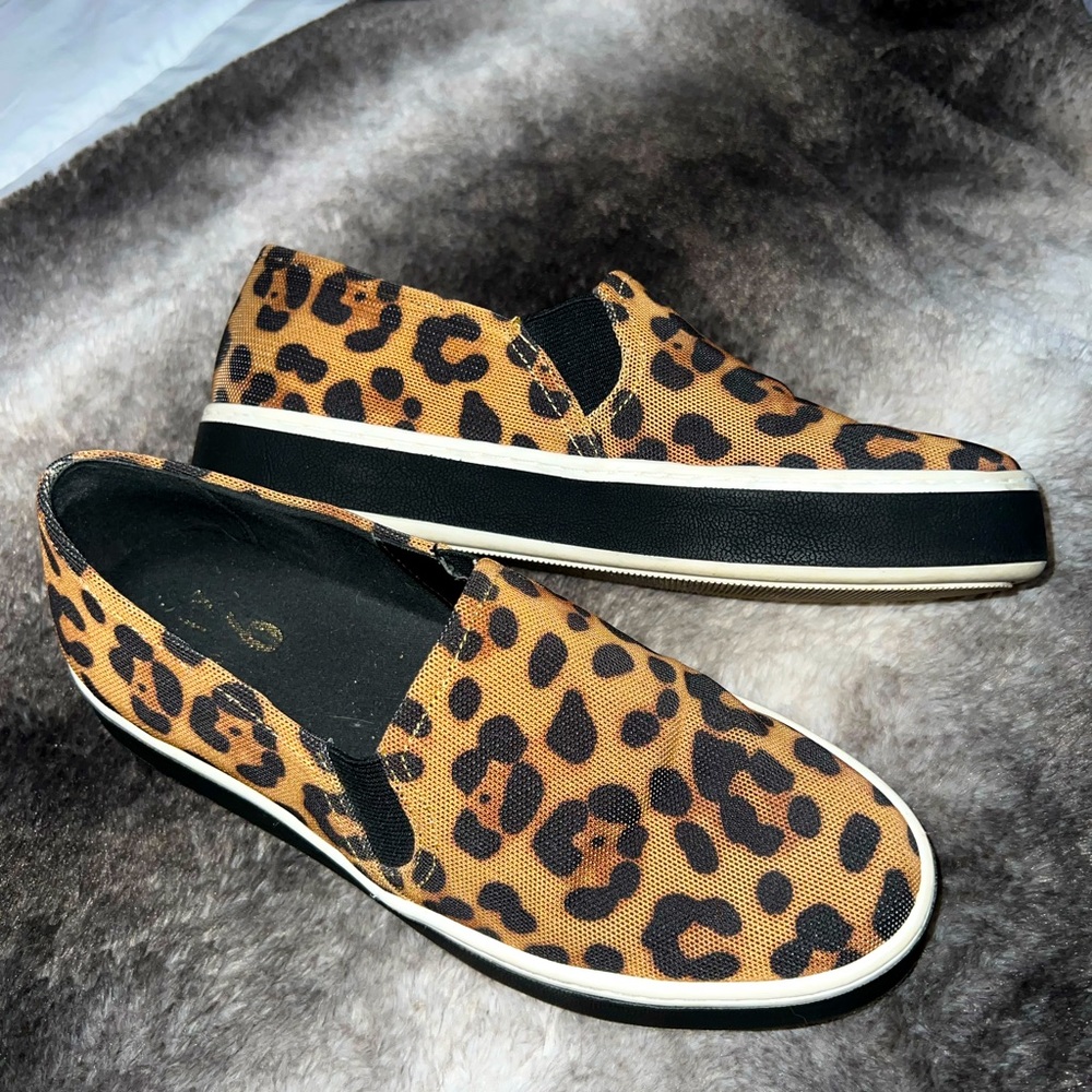 Leopard slip on shoes. Womens size 6. Worn once.